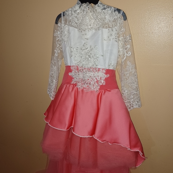 Girls gown size 4/5 coral and white